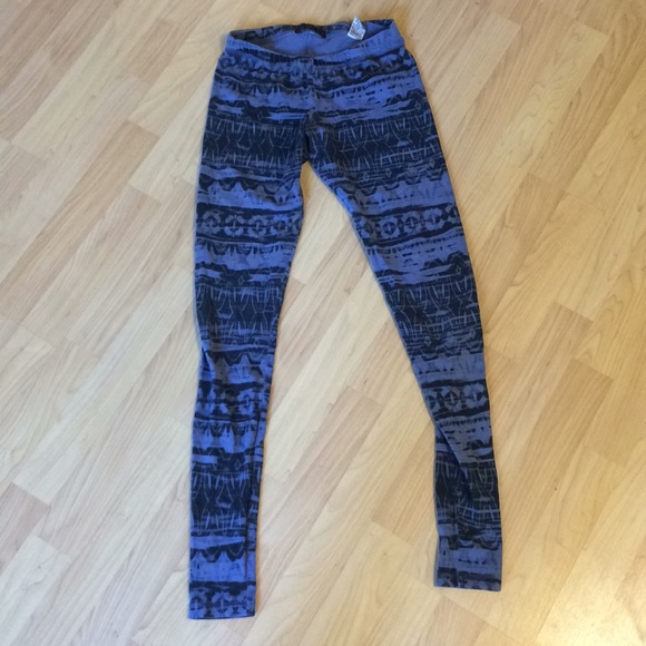 Truly Madly Deeply Pants - UO purple tie dye leggings